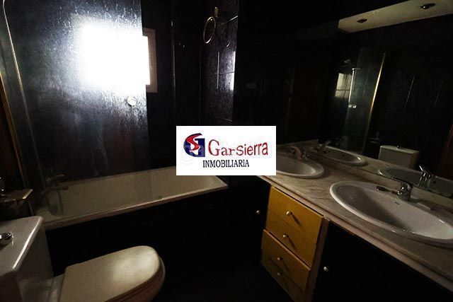 Foto d9f28363-26e7-41f3-baec-a0bda57573fd. Pis amb calefacció a Apóstol Santiago Madrid