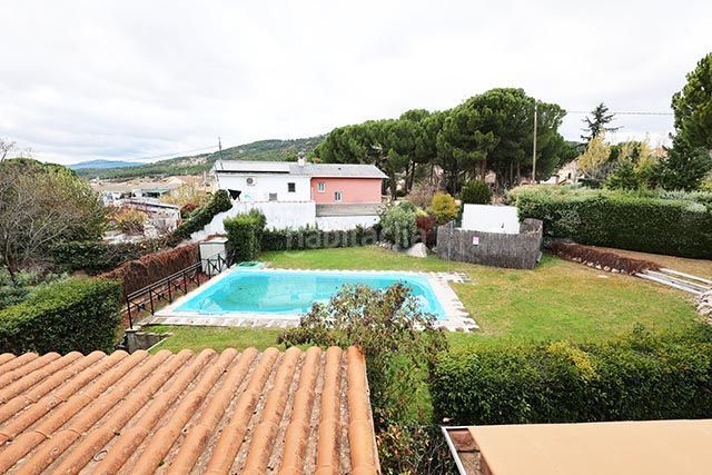 Foto a20fd3bc-791e-4a8b-94d9-eafa3231ef2b. Casa amb calefacció piscina a Centro Moralzarzal