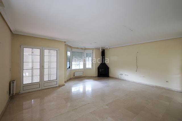 Foto afca21f3-f623-4bc8-8567-c3e1185de262. Casa amb calefacció piscina a Centro Moralzarzal
