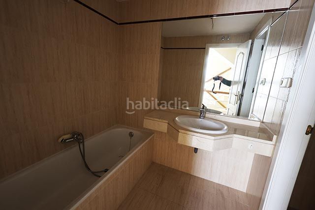 Foto f615baa0-adf1-450a-a941-851a9c6c9995. Casa amb calefacció piscina a Centro Moralzarzal