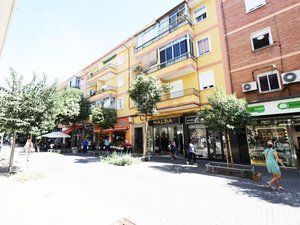 Appartamento in Los Cármenes. Piso piso de 3 dormitorios