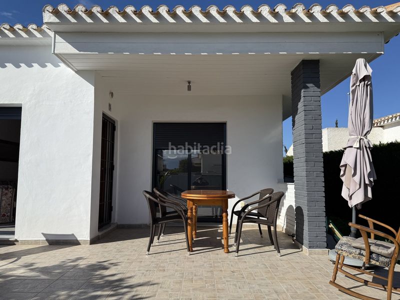 Foto c31b8ea2-17f6-46fa-8a92-a675f55f99de. Casa amb calefacció piscina a Campoamor Orihuela