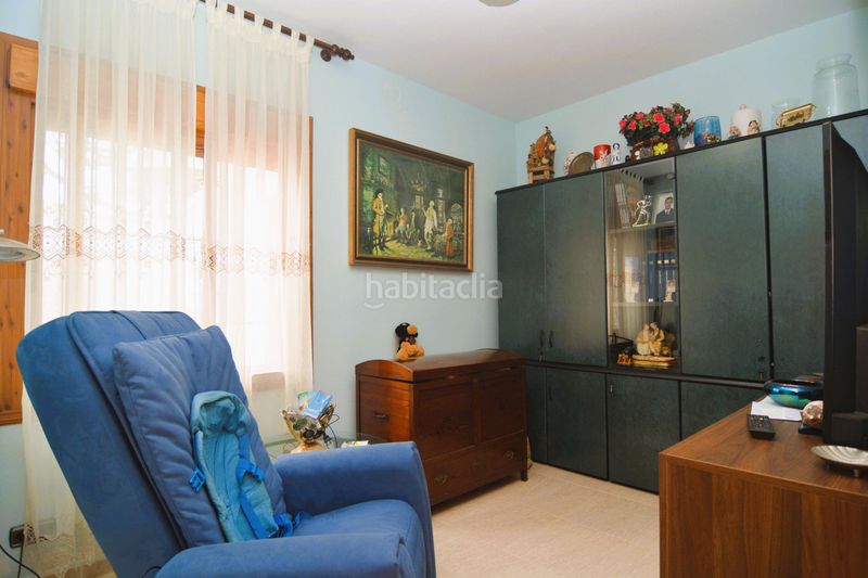 Foto 4ce912e5-b5d8-49b0-b679-f9c4d5f03794. Chalet en calle pablo neruda 2 en Campoamor Orihuela