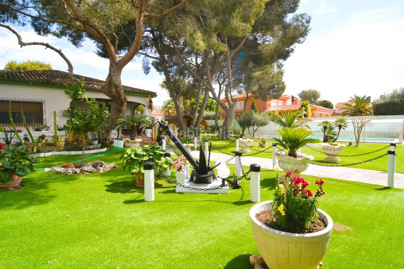 Foto 55f488b5-fadb-4660-b76e-a13aae073887. Chalet en calle pablo neruda 2 en Campoamor Orihuela