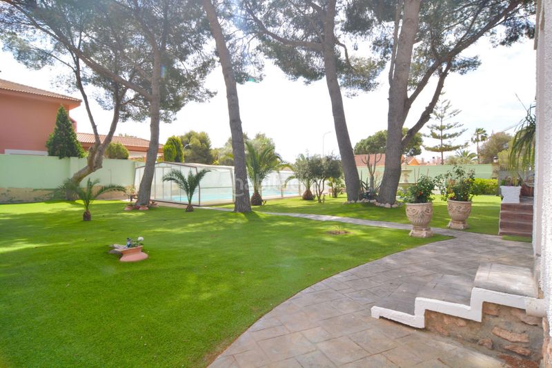 Foto ac966542-f614-40fa-a74a-2dcb8b28fd47. Chalet en calle pablo neruda 2 en Campoamor Orihuela