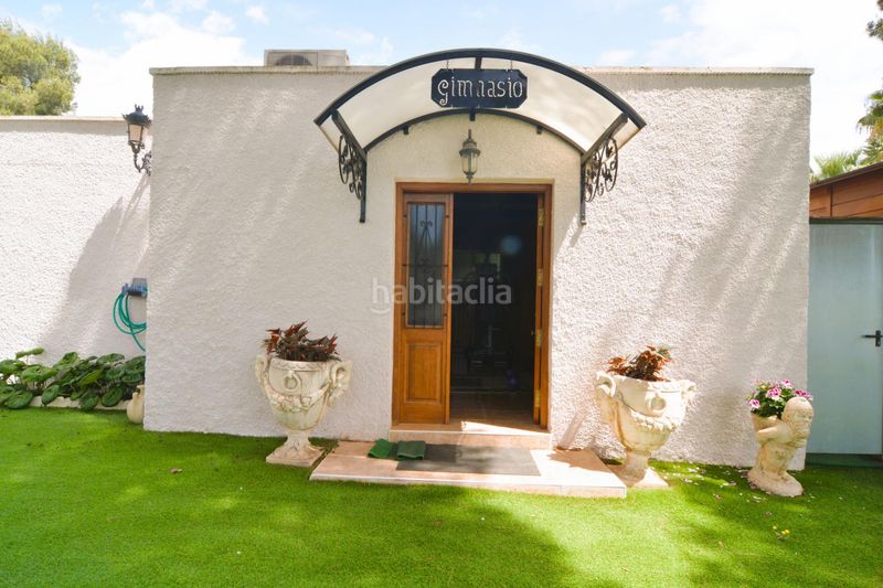 Foto df542243-d8ff-4c93-9d8b-cda6e76be770. Chalet en calle pablo neruda 2 en Campoamor Orihuela