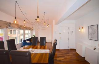 Location Rez-de-chaussée à Mercado. Se alquila espectacular vivienda amueblada con muebles de diseño