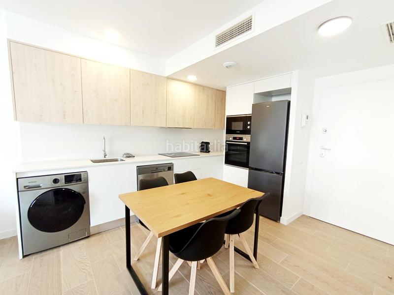 Foto 4e8558f0-586d-475b-bc14-dc00d5637bf0. Lloguer pis amb calefacció aparcament piscina a Benalúa Alicante