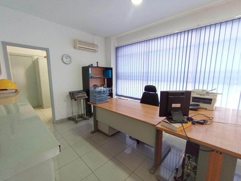 Foto 15416fe8-dc91-4caa-add2-3f03e59ab0ab. Local comercial se vende local comercial en chaflan en las cigarreras en Alicante