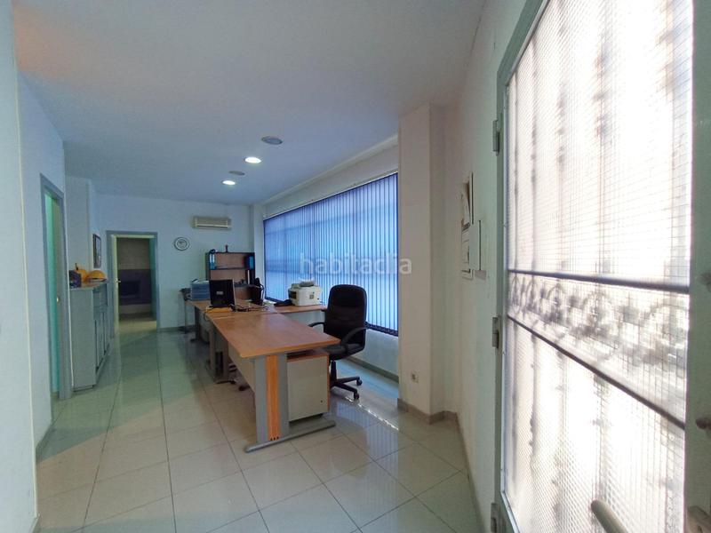 Foto 374a1665-9921-4055-bad9-66ad52ce7d46. Local comercial se vende local comercial en chaflan en las cigarreras en Alicante