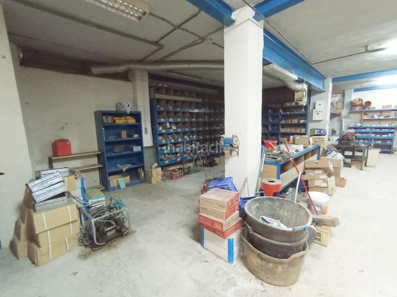 Foto d9667b70-5678-49db-a0df-be24e67d867e. Local comercial se vende local comercial en chaflan en las cigarreras en Alicante