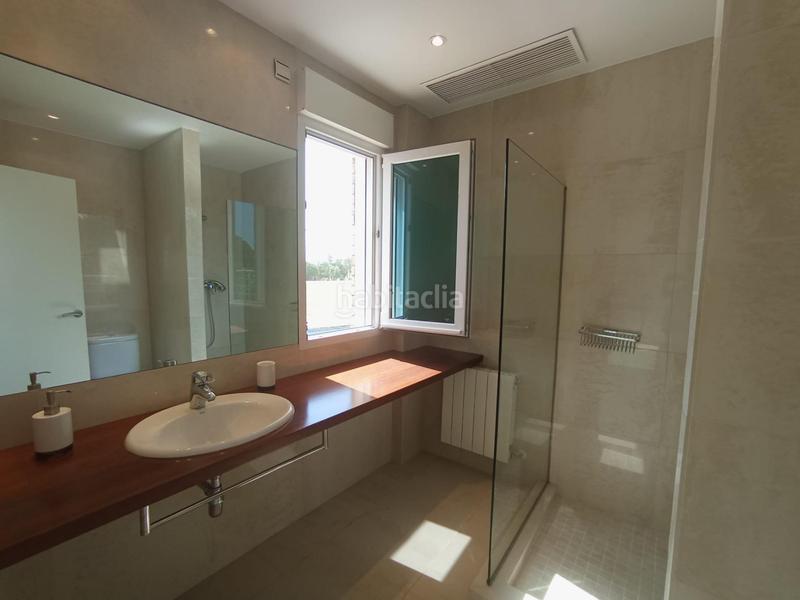 Foto 29b7b1f2-b419-4ba7-9705-a9288b008412. Chalet con parcheggio in Alicante golf Alicante