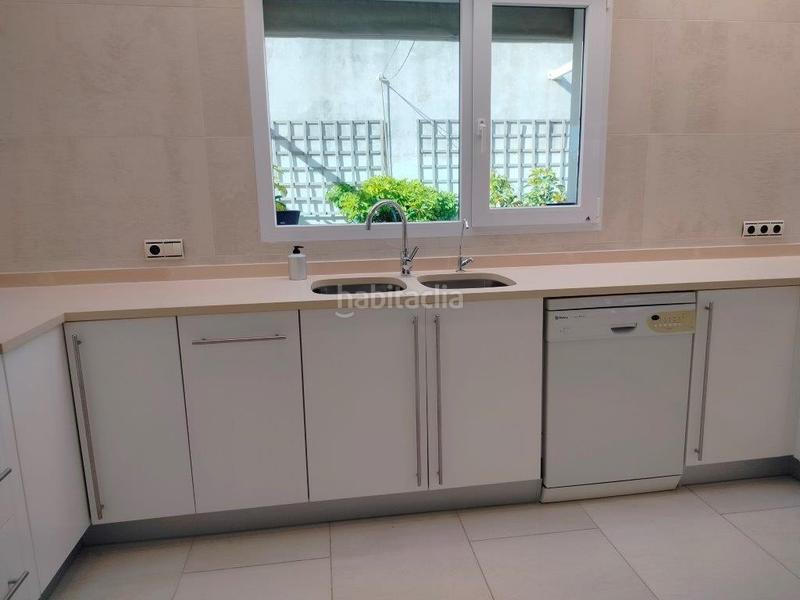 Foto 387673e4-adf4-48dd-801d-14fdf9f43623. Chalet con parcheggio in Alicante golf Alicante