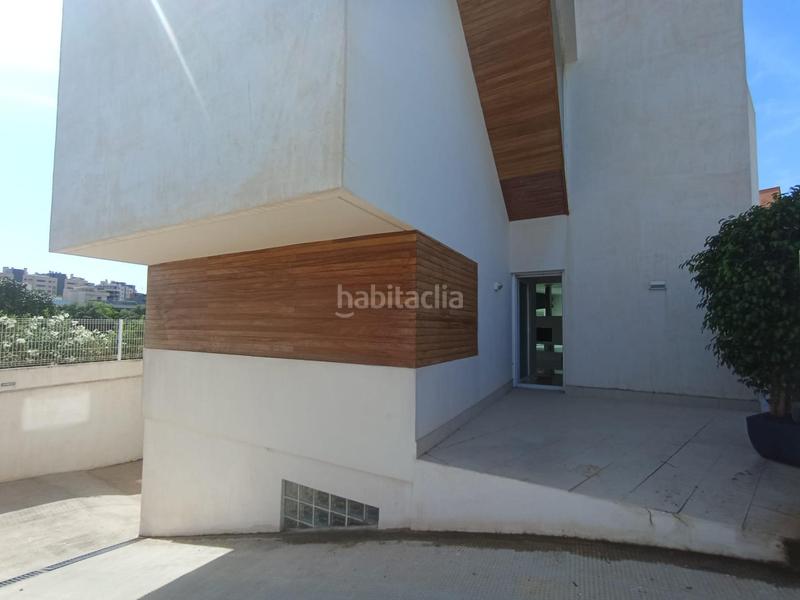 Foto 9e7dcbde-4dad-45b5-b8d0-767825678725. Chalet con parcheggio in Alicante golf Alicante