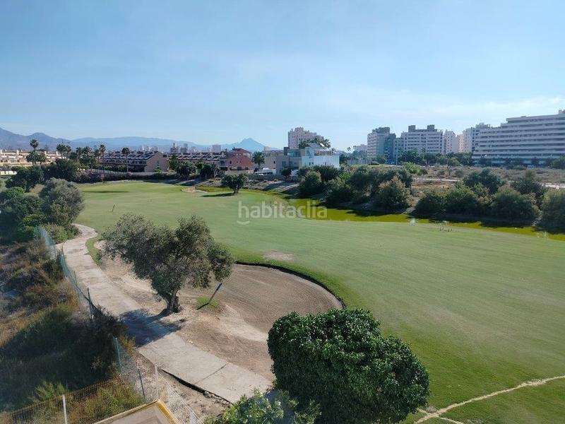 Foto bc786334-bd0b-4bb3-8f24-cece7e134069. Chalet con parcheggio in Alicante golf Alicante