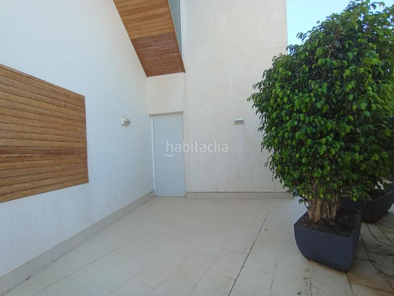 Foto c23ba6ea-2abd-4bad-b0d3-d4288649e296. Chalet con parcheggio in Alicante golf Alicante