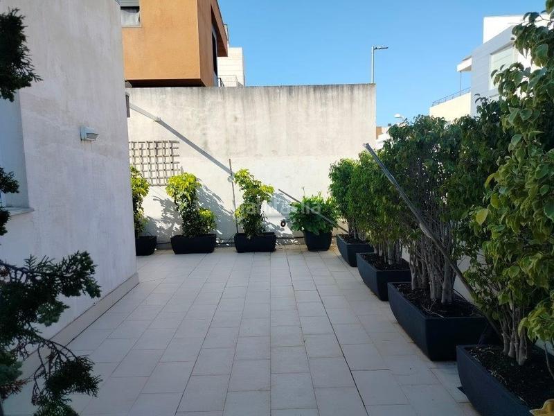 Foto c2cc96a4-9df0-4efa-abe8-626f615a8581. Chalet con parcheggio in Alicante golf Alicante