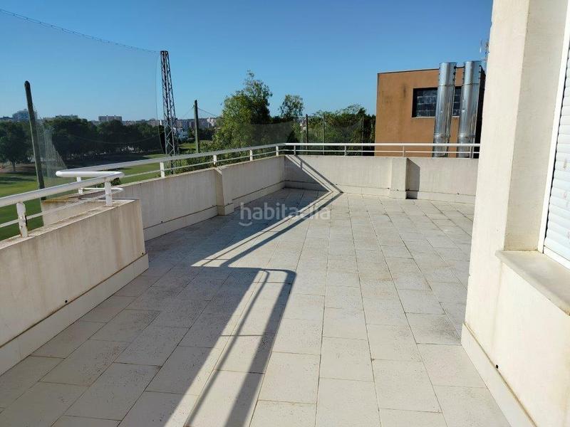 Foto e5ff4401-7cdc-4e62-b5ff-efd952084f7a. Chalet con parcheggio in Alicante golf Alicante