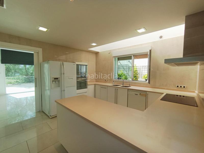 Foto ec5b0ef8-c9ba-40fb-a57d-ba45e961cbe5. Chalet con parcheggio in Alicante golf Alicante