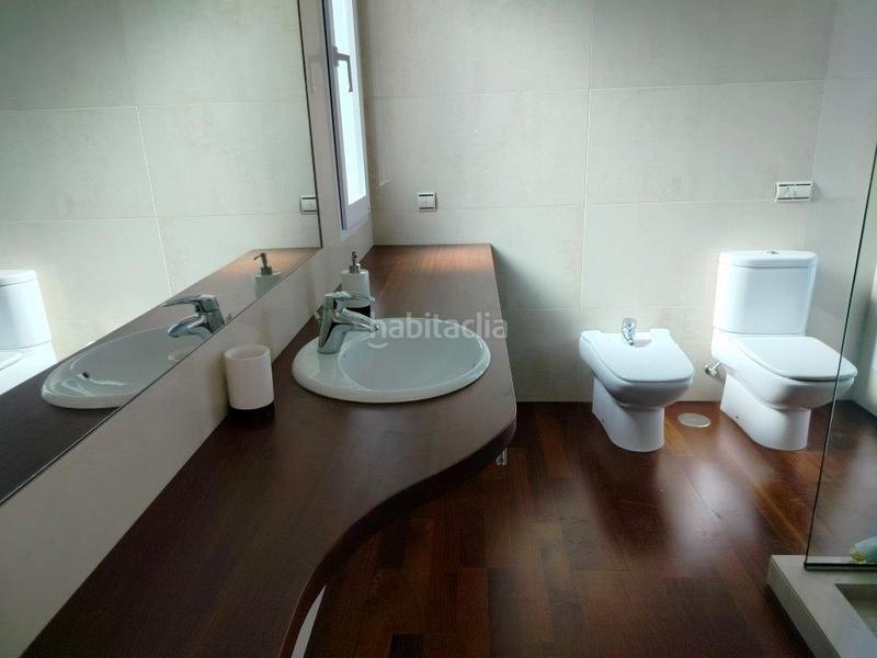 Foto f530db8d-4e2f-4ff8-803d-a7f5cd0ab2b7. Chalet con parcheggio in Alicante golf Alicante