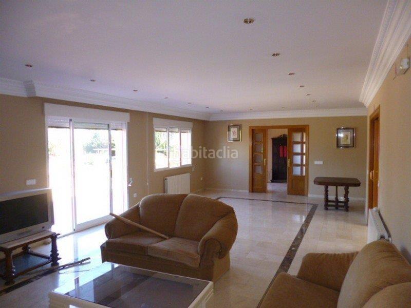 Foto 45bb1883-c09a-4553-adee-c406e0d5acb0. Chalet impresionante chalet en la Albufereta, oportunidad única en Alicante