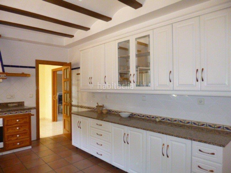 Foto db68e0f3-c6c6-48bc-9b35-e6b7b944ed84. Chalet impresionante chalet en la Albufereta, oportunidad única en Alicante