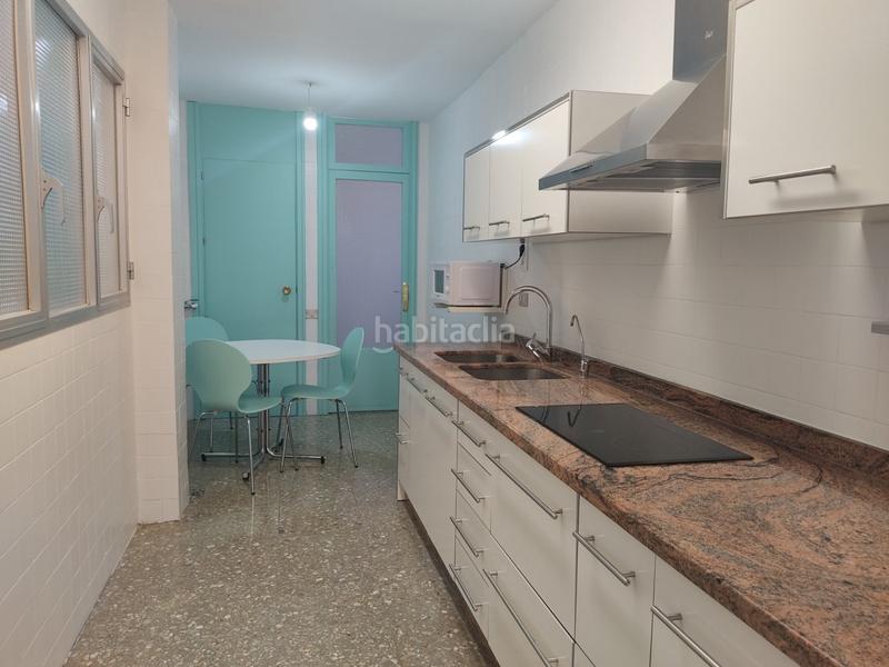 Foto b7124e69-1b4b-4790-99aa-5968296a3c6f. Alquiler piso se alquila piso vacío muy luminoso en general marva en Alicante