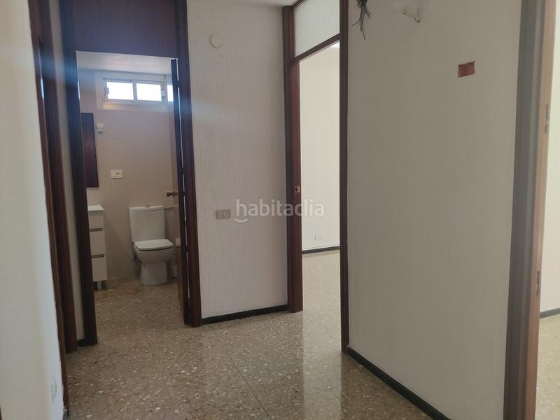 Foto dd153bc5-d499-439a-82f5-c73cdb0e29e6. Alquiler piso se alquila piso vacío muy luminoso en general marva en Alicante