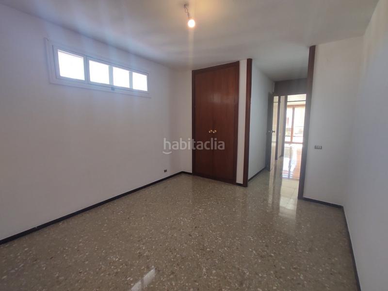 Foto abc13bfc-9833-4c72-82d4-aa7893188107. Rent flat in Mercado Alicante