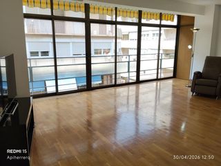 Rent Flat en Ensanche-Diputaci�n. Amplio y luminoso piso en el coraz�n de alicante