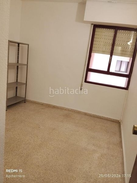 Foto a476b1f1-3bbe-47ff-9d4c-82312d891f3e. Pis a Carolinas Altas Alicante
