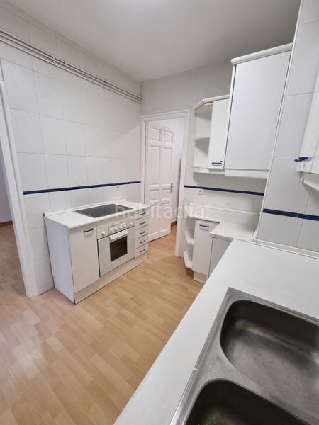 Foto 731b2f61-66e2-489b-b1fc-3d364d56ebc0. Affitto appartamento in calle de fernández de los ríos 6 in Madrid