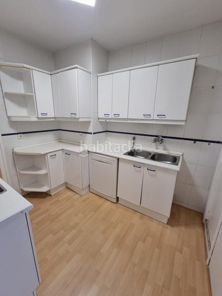 Foto a1e2d7b8-3183-487e-a73e-2ca61ee47b9b. Affitto appartamento in calle de fernández de los ríos 6 in Madrid