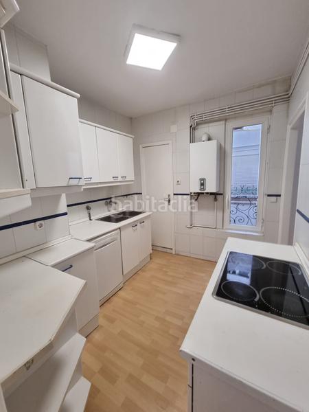 Foto c15f1527-ea76-463e-a2b2-43ceba4edb95. Lloguer pis a calle de fernández de los ríos 6 a Madrid