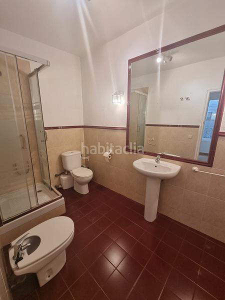 Foto fa95fd79-522b-40d3-9fea-d7337d49603a. Lloguer pis a calle de fernández de los ríos 6 a Madrid