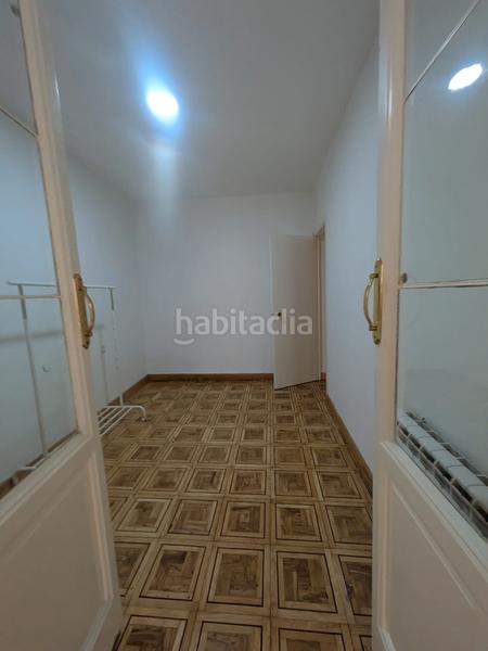 Foto 00dbbb91-130c-4cf7-9601-6145667a6004. Alquiler piso en calle de fernández de los ríos 6 en Madrid