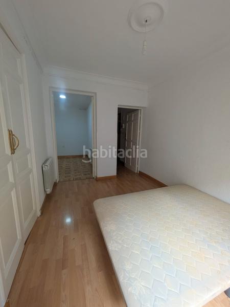 Foto 7143c9b6-f975-4ad4-acbe-90652199c786. Alquiler piso en calle de fernández de los ríos 6 en Madrid