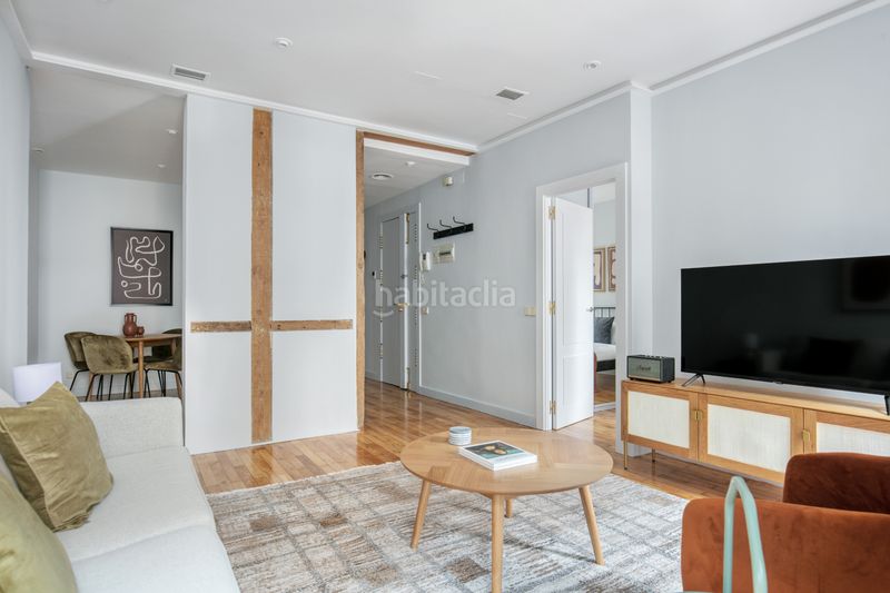 Foto 9b4482a4-15b4-48b1-97ed-3b910c82f362. Rent flat in calle mayor 45 in Sol Madrid