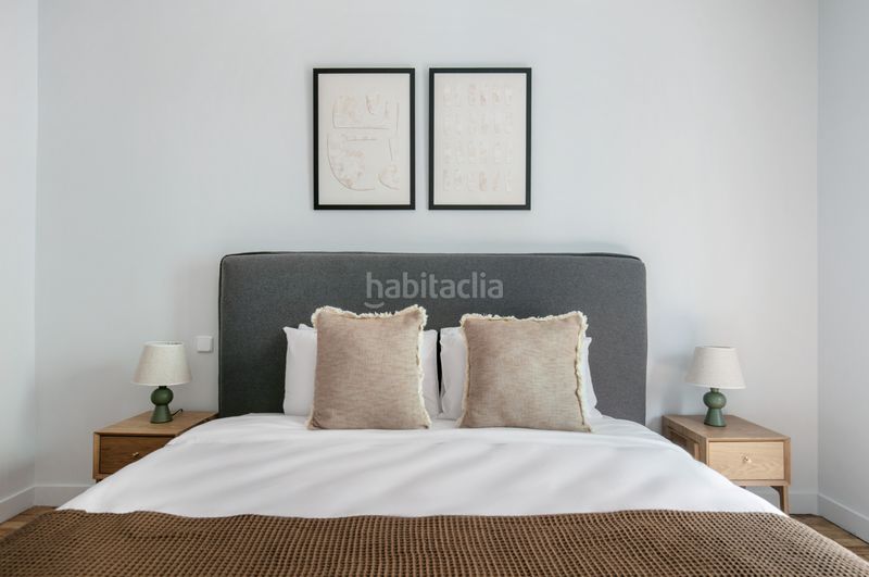 Foto d7e1630f-fcae-4021-a780-4cebd15c3f66. Rent flat in calle mayor 45 in Sol Madrid