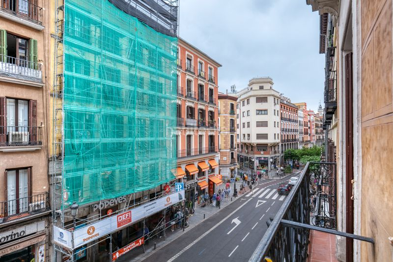 Foto ee536eb2-6463-4f7a-b185-a8ab4290164d. Rent flat in calle mayor 45 in Sol Madrid