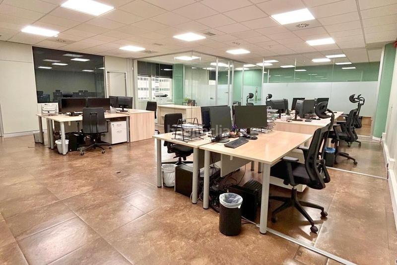 Foto 7a288faa-ab6a-419f-b3b7-0e3d58873981. Büro mit parking in Simancas Madrid