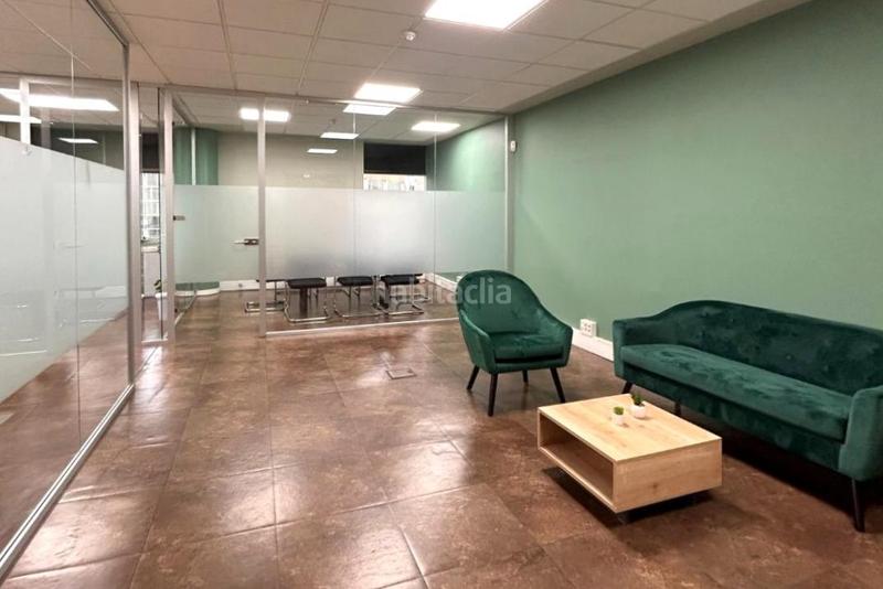 Foto e30c5b98-c8f4-43a4-8e3a-79464963a1b8. Büro mit parking in Simancas Madrid