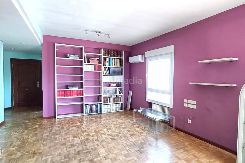 Foto 0d2ecc48-1dc6-432a-8b1f-98ee6a3e8873. Penthouse with heating parking in Fuente del Berro Madrid