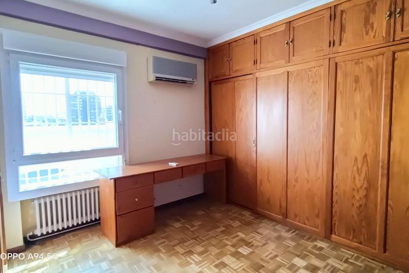 Foto cc4f82aa-0d95-4c86-9a3f-fd498dd1f4c1. Penthouse with heating parking in Fuente del Berro Madrid