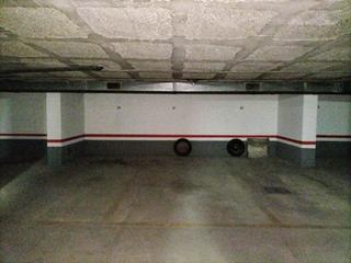 Parking coche en Goya