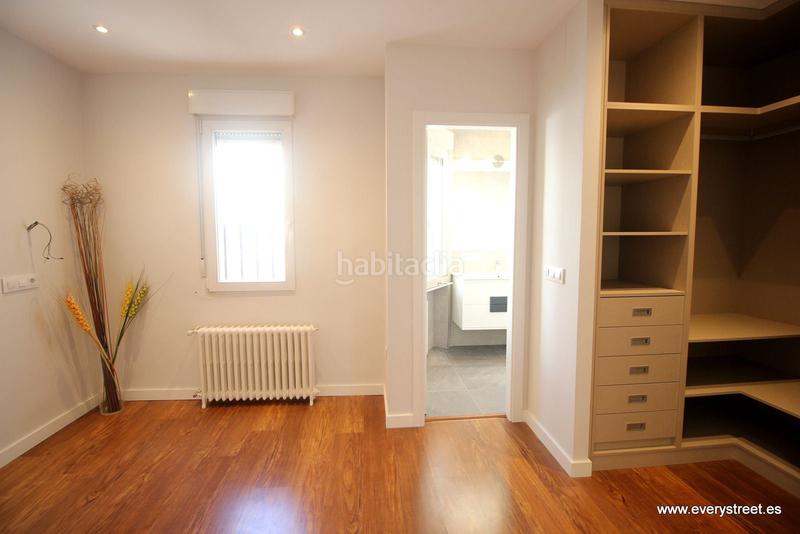 Foto afd7d3a0-cfae-4715-89b3-8aa46d923df7. Location attique avec chauffage dans Argüelles Madrid