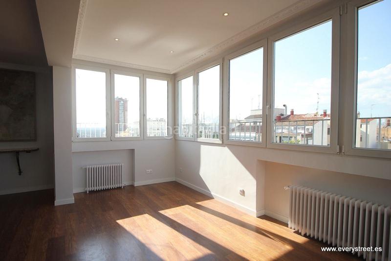 Foto 65cba510-4398-430c-9f62-917ba6a812d7. Rent penthouse with heating in Argüelles Madrid