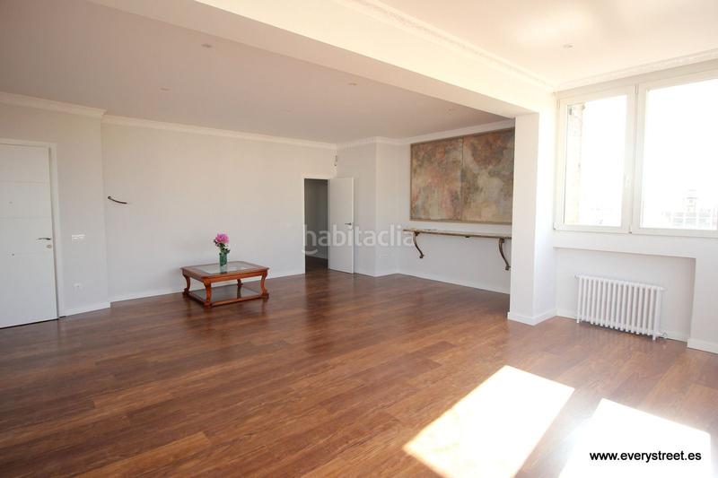 Foto 6efbfb01-a00f-4a48-bc40-312caf2e7849. Rent penthouse with heating in Argüelles Madrid