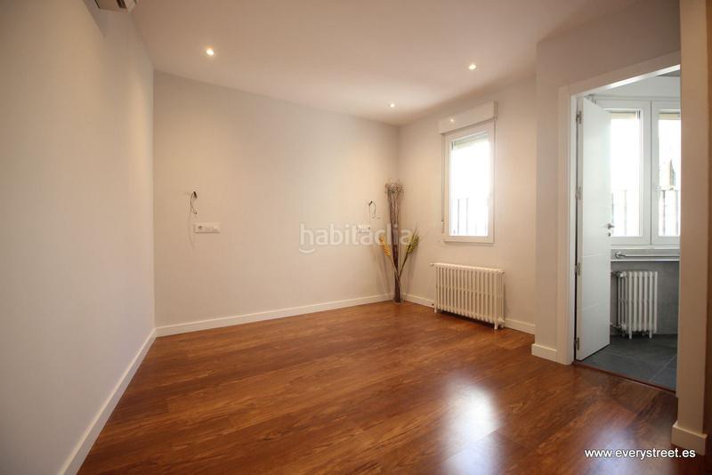 Foto a7c7730f-efe2-4fb5-9ab6-aa4f1a62c138. Rent penthouse with heating in Argüelles Madrid