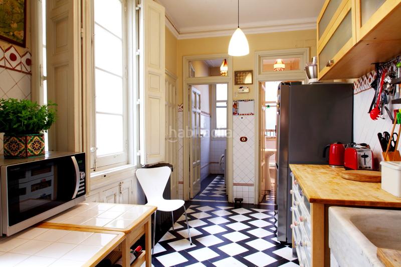 Foto c973d68d-df98-49f0-a026-d986a6f4d2b9. Alquiler piso en Embajadores-Lavapiés Madrid